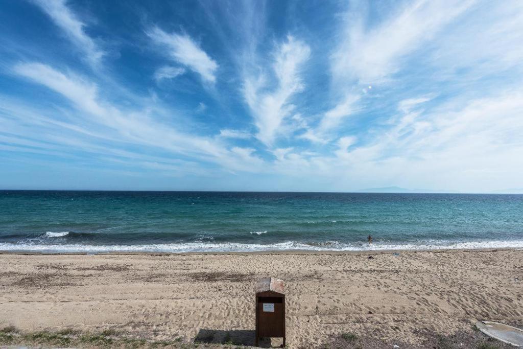 Blue Horizon 5 Apartment Nea Kallikrateia Екстериор снимка