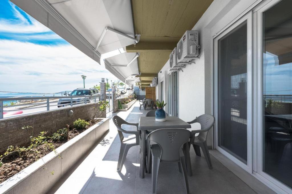Blue Horizon 5 Apartment Nea Kallikrateia Екстериор снимка