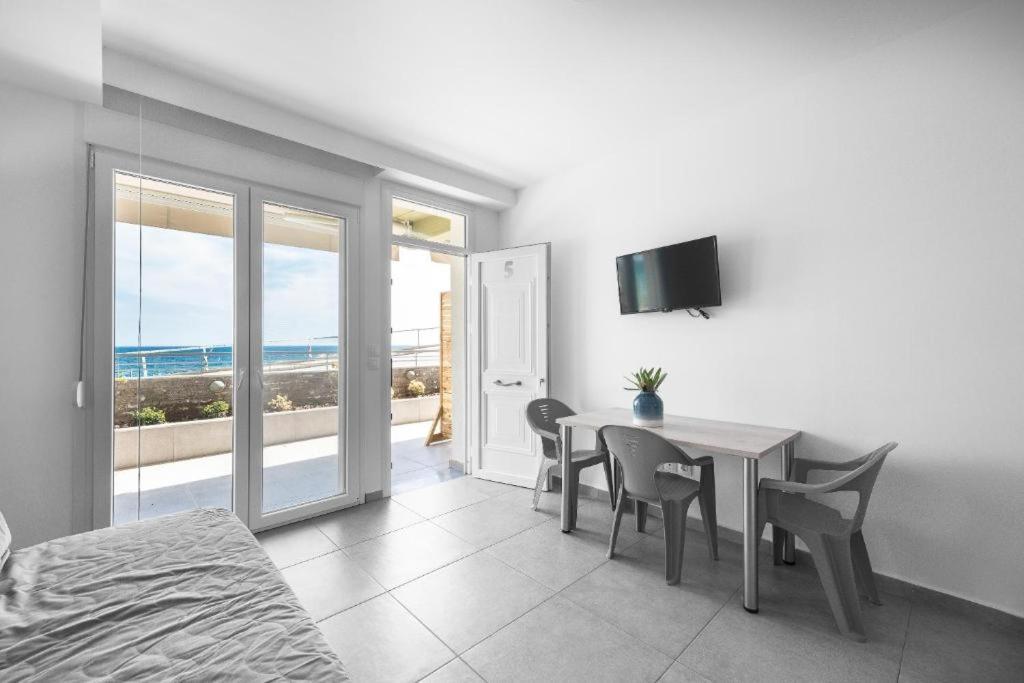 Blue Horizon 5 Apartment Nea Kallikrateia Екстериор снимка