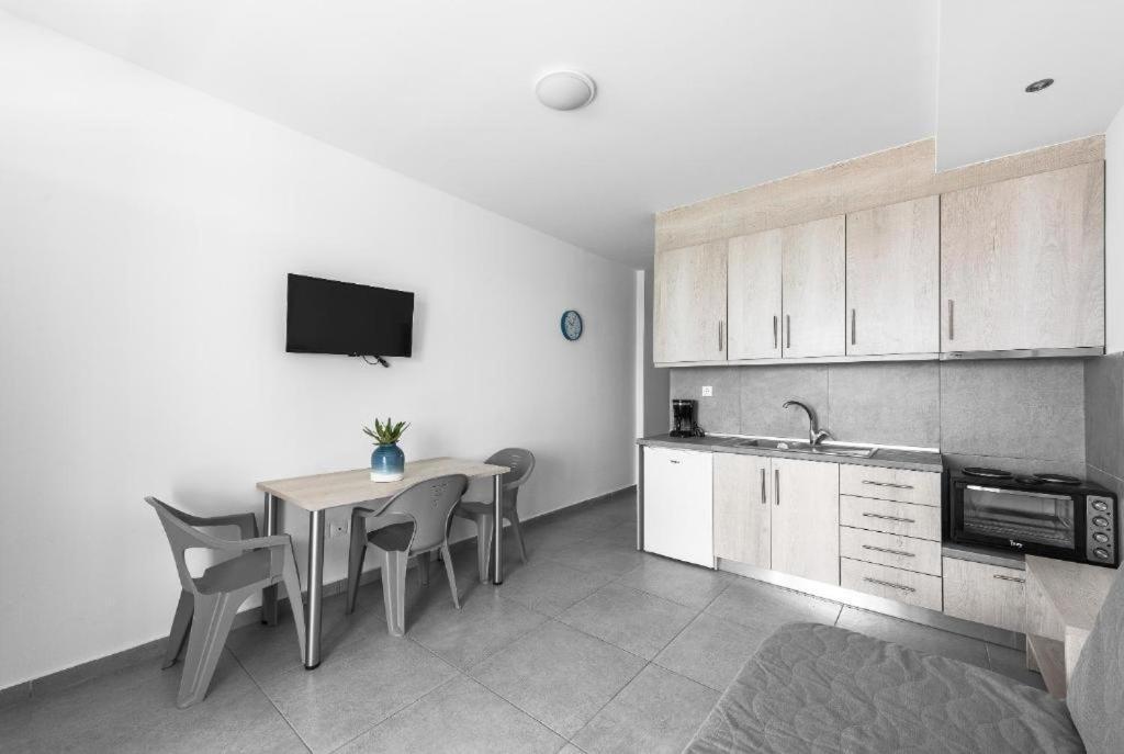 Blue Horizon 5 Apartment Nea Kallikrateia Екстериор снимка
