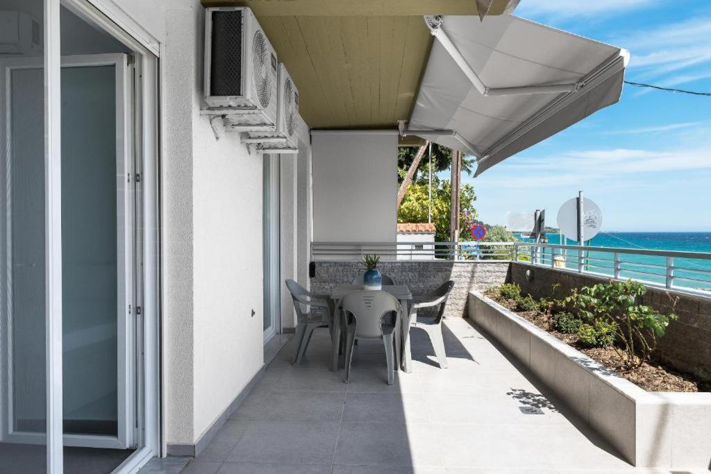 Blue Horizon 5 Apartment Nea Kallikrateia Екстериор снимка